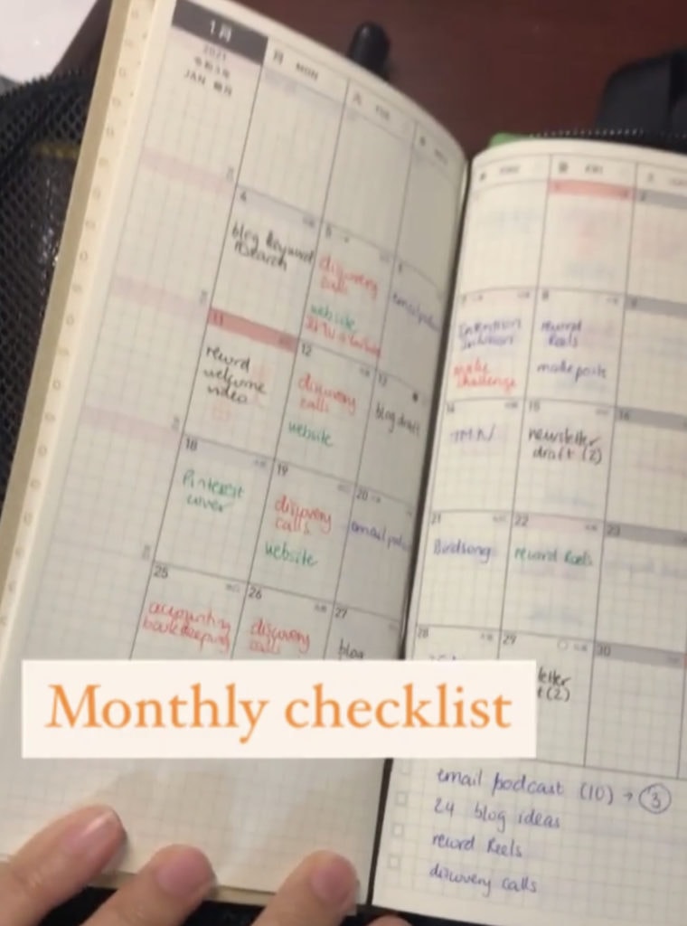 weekly planner - hobonichi weeks: monthly checklist with one thing to do every day